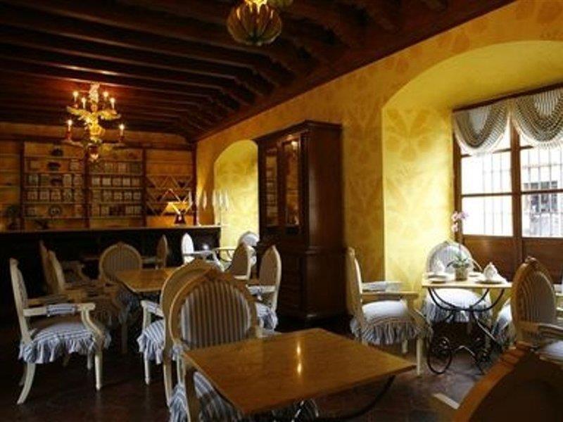 Hotel Palacio De Dona Leonor Antigua Exterior photo